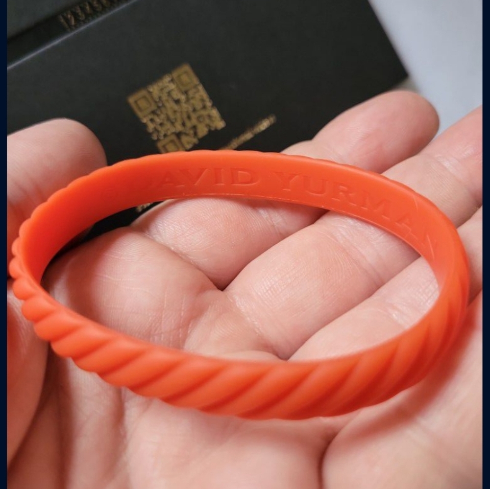 🌟  David Yurman Limited Edition Orange Rubber Cable Bracelet (LARGE) 8mm